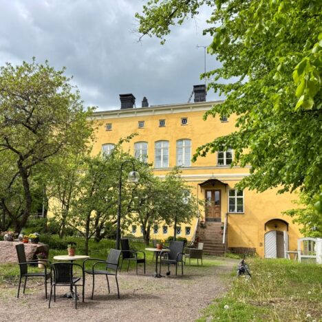 Rakkauden tekoja Nissbackassa – kun näytelmä muuttuu eläväksi
